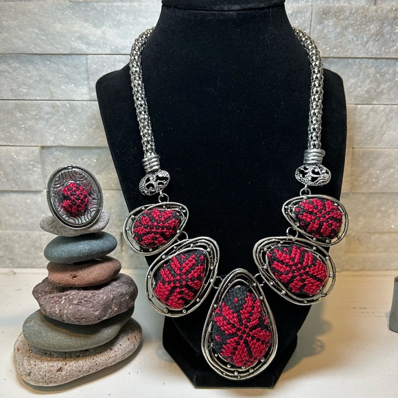 IJ18 2 PIECE SET 18” Handmade Tribal Statement Necklace and Matching Ring - Picture 1 of 3